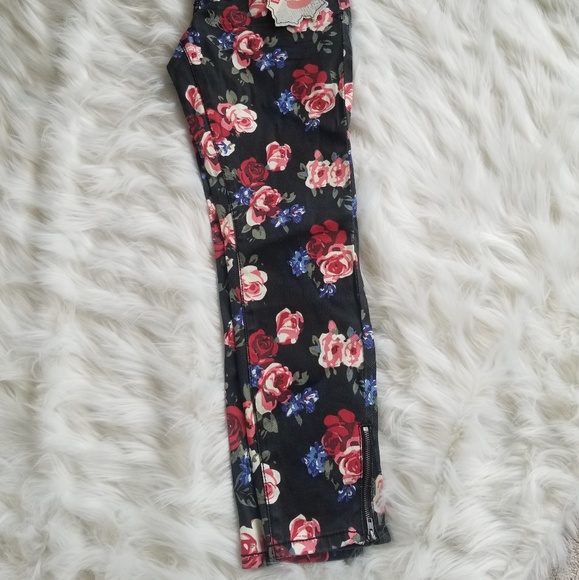 Jeans - Picture 2 of 3